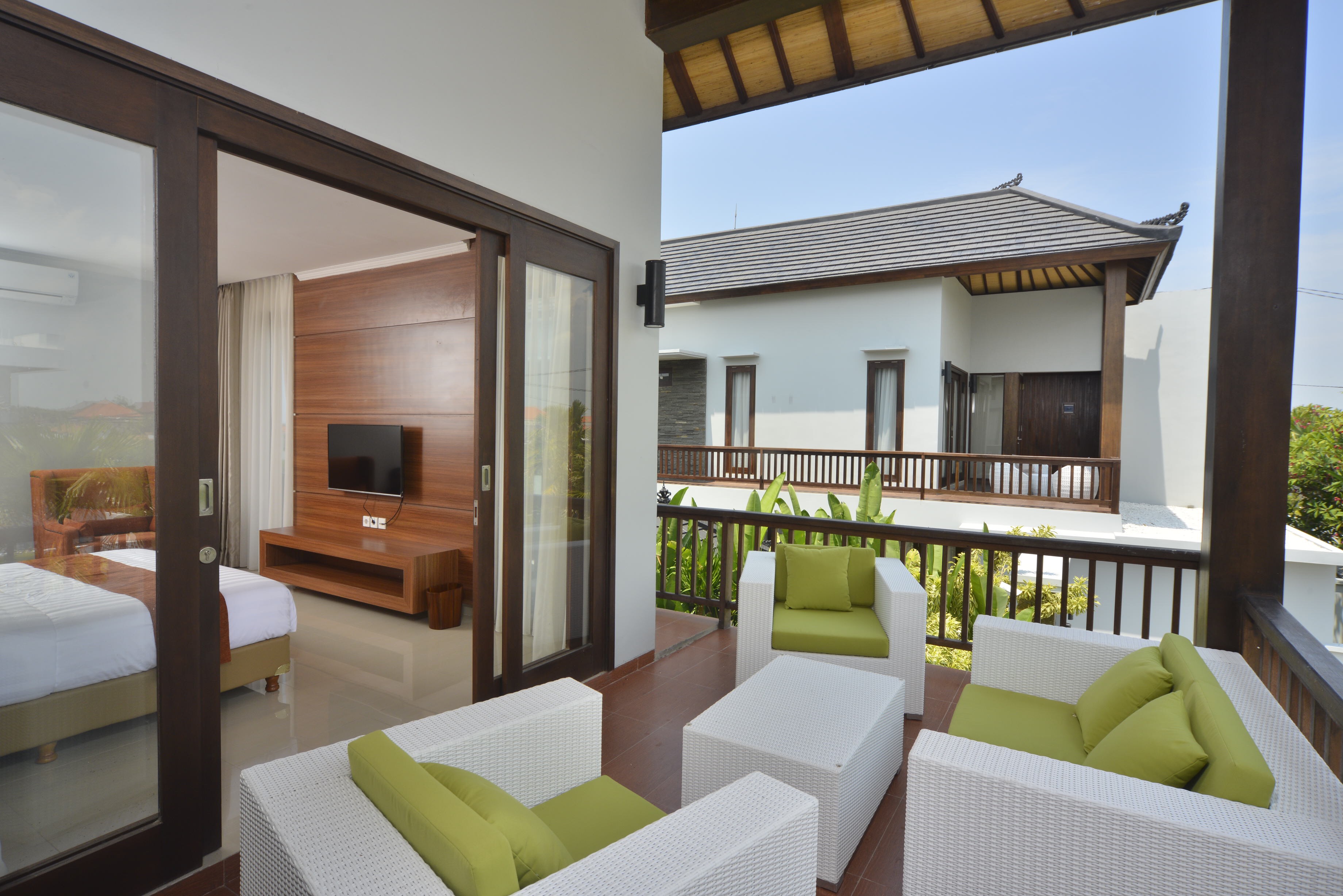 Balcony 7